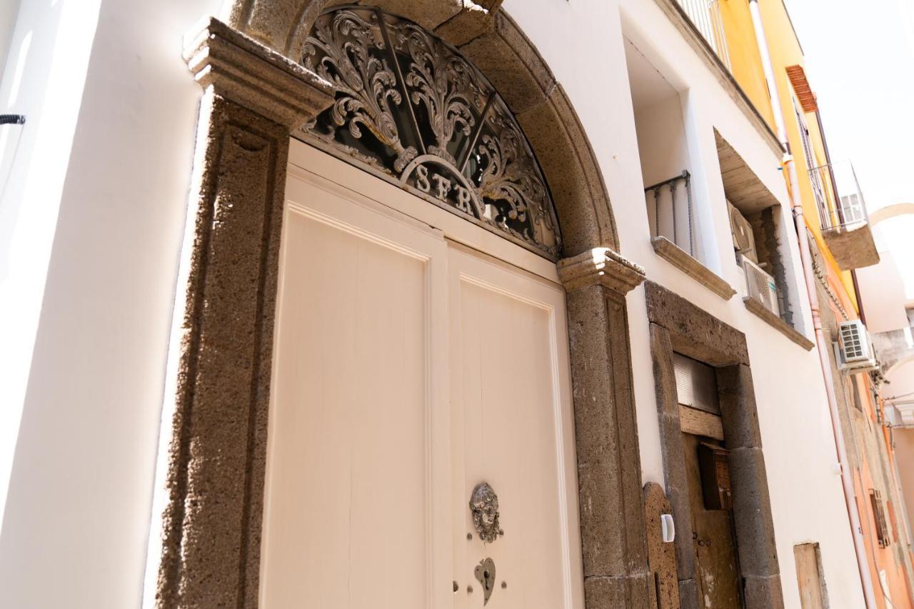 Casa Lussu 호텔 리파리 외부 사진